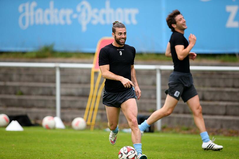 Trainingsspaß bei Ilie Sanchez und Rodri. Hier sind die Bilder vom Einzeltraining mit den aussortieren Spaniern an der Grünwalder Straße.