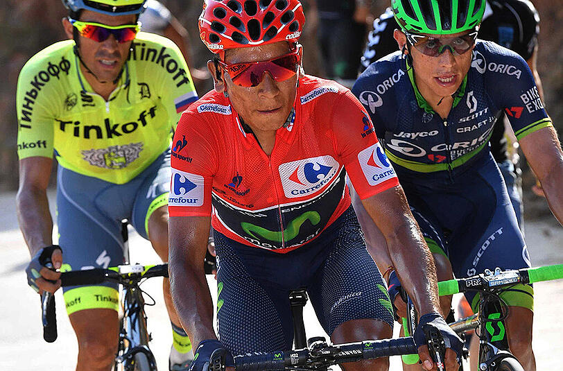 Der Kolumbianer Nairo Quintana (Mitte) wird von seinem Landsmann Esteban Chaves (rechts) und vom Spanier Alberto Contador verfolgt.