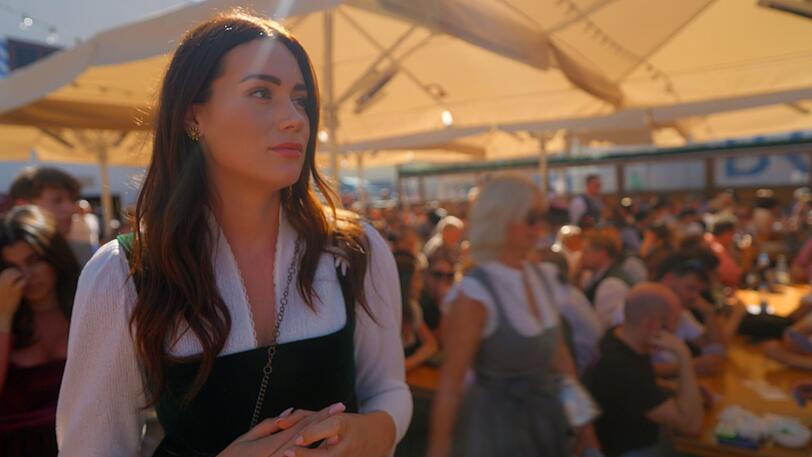 Es sei "Fluch und Segen zugleich", einen berühmten Vater zu haben, sagt Gloria-Sophie Burkandt. Es sei "Fluch und Segen zugleich", einen berühmten Vater zu haben, sagt Gloria-Sophie Burkandt.