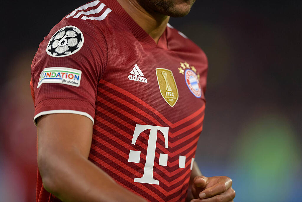 Adidas plant offenbar Logo nderung auch Trikots des FC Bayern