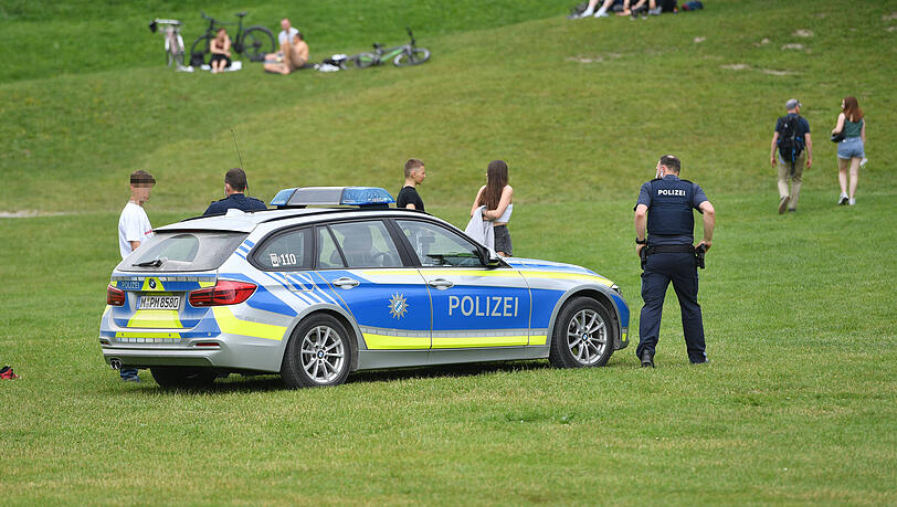 Schlägerei im Englischen Garten Polizei nimmt 17Jährigen fest
