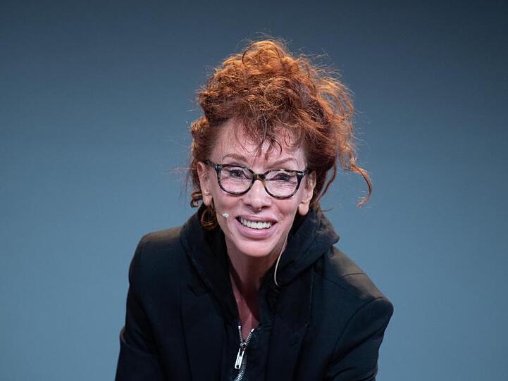 Sibylle Bergs "Hass-Triptychon - Wege aus der Krise" ists ein Stück voller Gesellschaftskritik.