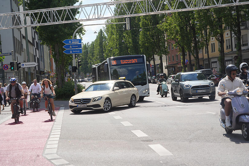 Auf der Lindwurmstraße herrscht in diesen Wochen oft ein großes Verkehrschaos. Auf der Lindwurmstraße herrscht in diesen Wochen oft ein großes Verkehrschaos.