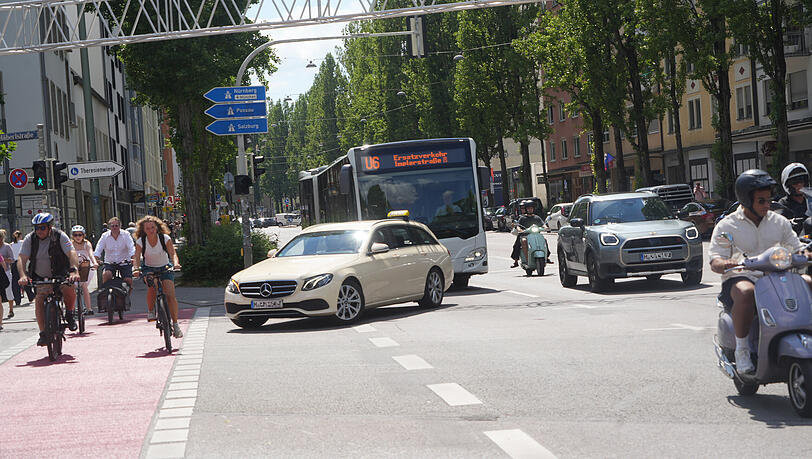 Auf der Lindwurmstraße herrscht in diesen Wochen oft ein großes Verkehrschaos. Auf der Lindwurmstraße herrscht in diesen Wochen oft ein großes Verkehrschaos.