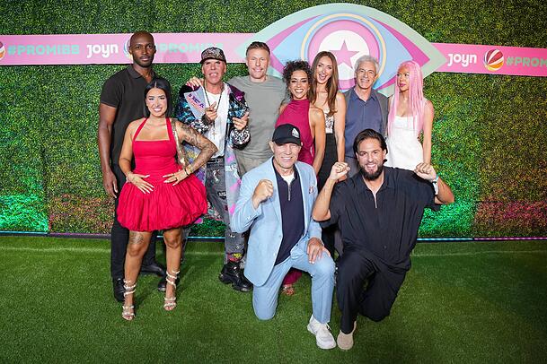 Die Kandidaten von "Promi Big Brother" 2026: Content-Creatorin Nina Bridney (re.) trifft auf große Konkurrenz. Die Kandidaten von "Promi Big Brother" 2026: Content-Creatorin Nina Bridney (re.) trifft auf große Konkurrenz.