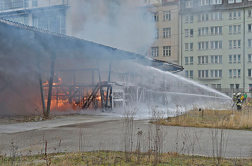 Bilder vom Feuerwehreinsatz in der Orleansstraße.