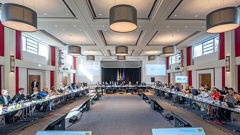 Mitte Oktober hatte Schnieder Eckpunkte zur Novelle des Führerscheins vorgelegt, diese zielt auf Vereinfachungen und mehr digitale Lösungen ab.