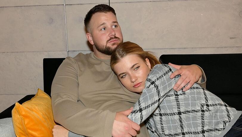 "GZSZ": Nach einem klärenden Gespräch findet Johanna endlich Ruhe bei Jonas.