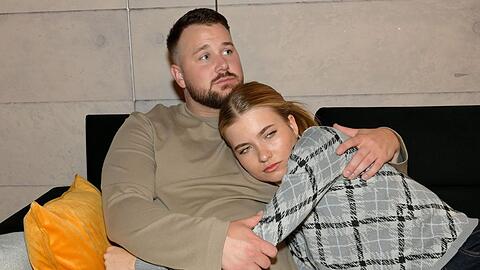 "GZSZ": Nach einem klärenden Gespräch findet Johanna endlich Ruhe bei Jonas.