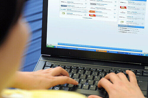 Via Handy und PC: Sexspielchen mit einer 13-Jährigen!