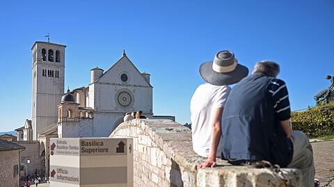Millionen Besucher kommen jedes Jahr nach Assisi.
