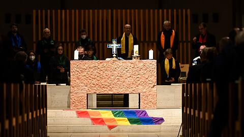 Die katholische Kirche und die Regenbogenflagge - keine unkomplizierte Beziehung. (Archivfoto)