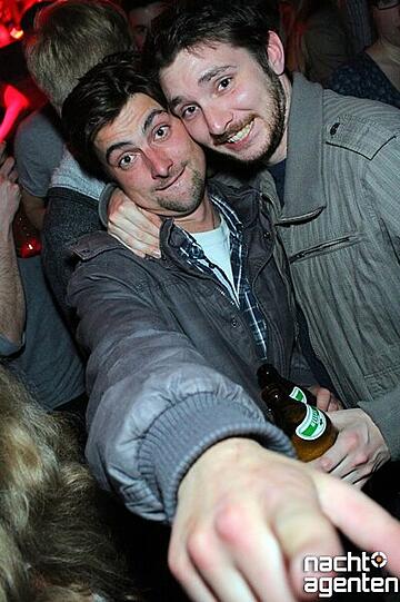 Da ging's ab: am Donnerstag hatte das Harry Klein "Ein Herz für... Pitchbar Records". Mehr Bilder unter: www.nachtagenten.de