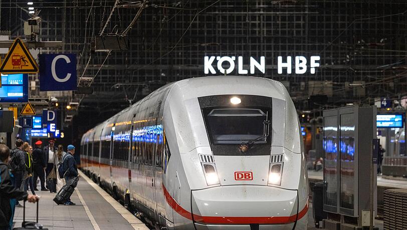 Die Deutsche Bahn war im April besonders unpünktlich unterwegs. (Archivbild)