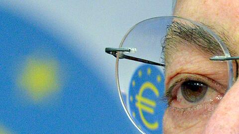 Das Euro-Zeichen vor einer Bank in Litauen. Der Euro hat sich wieder berappelt.