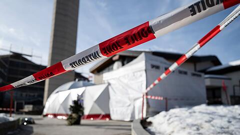 Soll schnell wieder aufgebaut werden: Die Gedenksttte in Crans-Montana.
