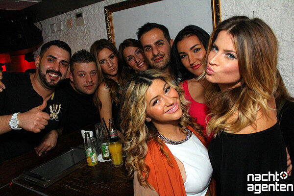 Die besten Partybilder vom Samstag. Hier aus dem Crown's Club.