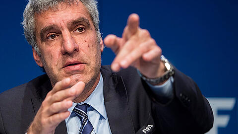 Hat dieser Tage im Prinzip nicht viel zu lachen: FIFA-Mediendirektor Walter de Gregorio.