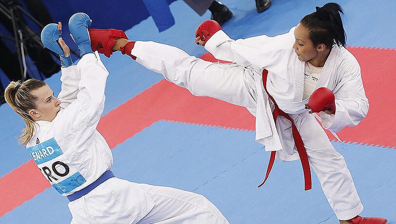 Karate hatte sich dreimal hatte vergeblich um die Aufnahme bemüht. Karate hatte sich dreimal hatte vergeblich um die Aufnahme bemüht.