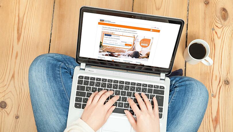 Oft eine der ersten Stationen bei der Wohnungssuche: Ein Online-Immobilienportal. (Symbolbild)