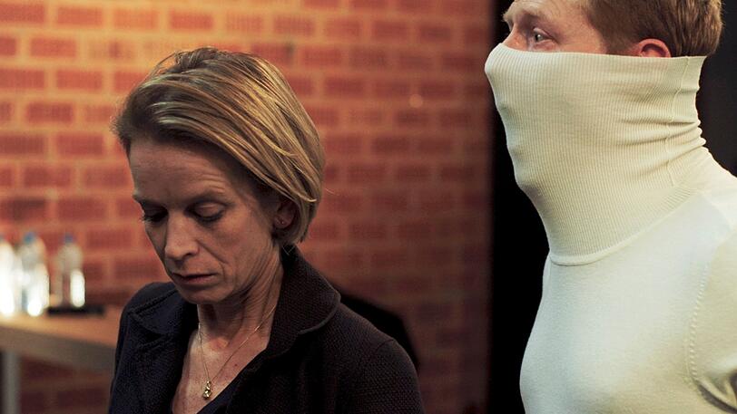 Regisseurin Vera (Judith Engel) hat den arbeitslosen Schauspieler Gerwin (Andreas Lust) eigentlich nur als Anspielpartner engagiert.