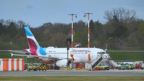 Laut der Flugdatenplattform Flightradar24 war das Flugzeug am Nachmittag am Hamburger Flughafen abgehoben, wo es keine Stunde sp&auml;ter auch wieder landete.