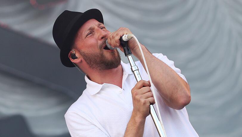 Bei "Rock im Park" in Nürnberg herrscht ausgelassene Stimmung und Traumwetter - noch. Es sind Unwetter vorhergesagt. Bei "Rock im Park" in Nürnberg herrscht ausgelassene Stimmung und Traumwetter - noch. Es sind Unwetter vorhergesagt.
