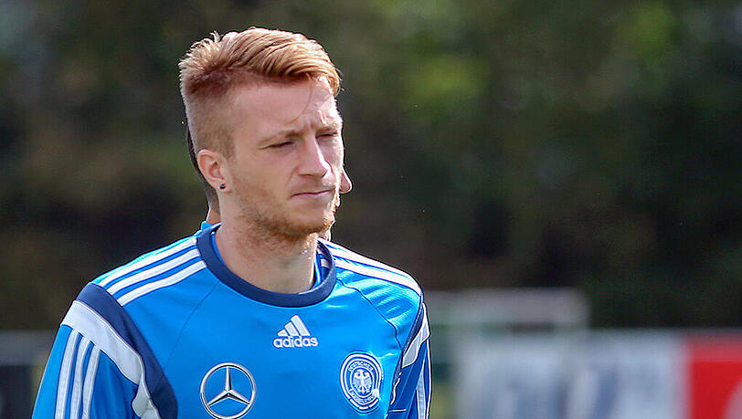 Trainingseinheit am Mittwoch in Frankfurt: Hier hatte Reus schon Schmerzen. Trainingseinheit am Mittwoch in Frankfurt: Hier hatte Reus schon Schmerzen.