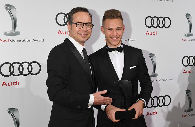 Matthias Opdenhövel mit Joshua Kimmich