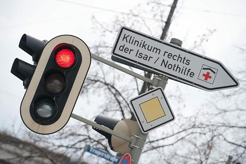 Hier geht's zum Klinikum Rechts der Isar. Anwohner fühlen sich durch Geruch, der von dort manchmal ins Wohnviertel ziehe, gestört.