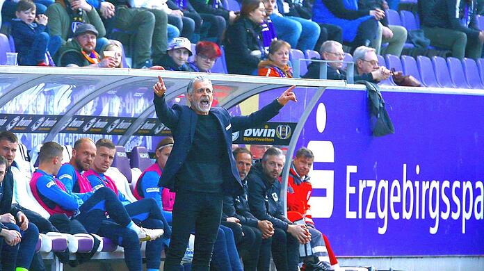 Maurizio Jacobacci feierte gegen Aue den ersten Sieg als Löwen-Coach ein.