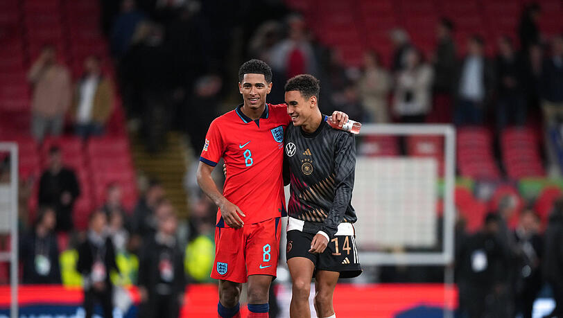 Gute Freunde – und nicht nur Profis, sondern Elite-Profis. So beschreibt DAZN-Experte Sebastian Kneißl Jude Bellingham (l.) und Jamal Musiala (r.) Gute Freunde – und nicht nur Profis, sondern Elite-Profis. So beschreibt DAZN-Experte Sebastian Kneißl Jude Bellingham (l.) und Jamal Musiala (r.)