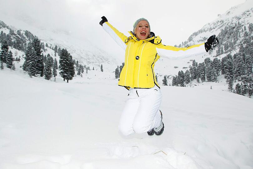 So macht der Winter richtig Spaß: Schauspielerin Eva Habermann beim 4. Tirol Cross Mountain in Kühtai.
