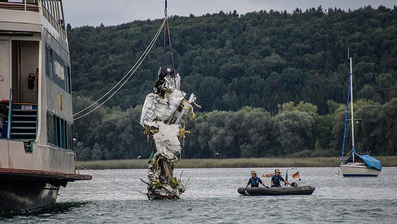 Kaum mehr als Flugzeug erkennbar: das Wrack aus dem Bodensee. Kaum mehr als Flugzeug erkennbar: das Wrack aus dem Bodensee.