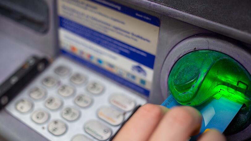 Mehr Transparenz bei Gebühren und mehr Schutz vor Betrug: EU-Staaten treiben neue Regeln voran (Symbolbild)