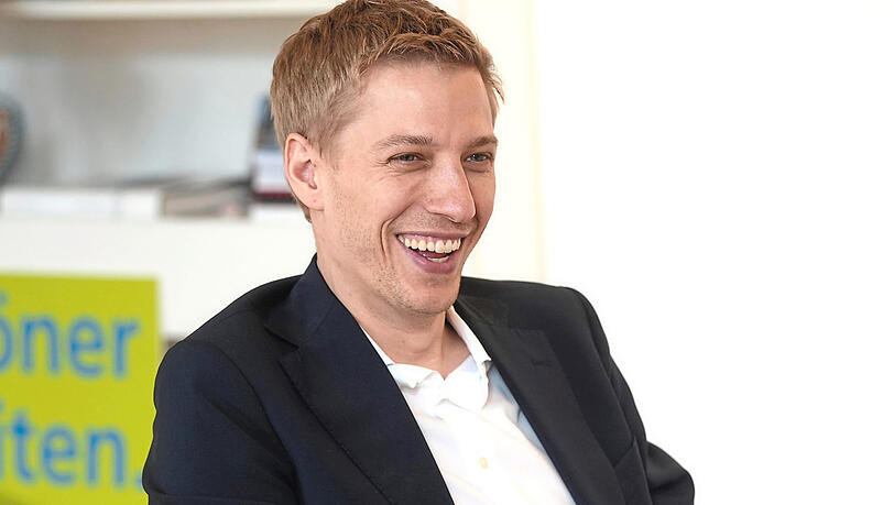 Dominik Krause von den Grünen ist seit fast zwei Jahren Münchens Zweiter Bürgermeister. Im Kommunalwahlkampf nächstes Frühjahr will er der Chef im Rathaus werden und Oberbürgermeister werden. Dominik Krause von den Grünen ist seit fast zwei Jahren Münchens Zweiter Bürgermeister. Im Kommunalwahlkampf nächstes Frühjahr will er der Chef im Rathaus werden und Oberbürgermeister werden.