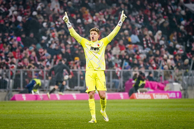 Coup: Der FC Augsburg um Torhüter Finn Dahmen gewann im Januar mit 2:1 beim FC Bayern. Coup: Der FC Augsburg um Torhüter Finn Dahmen gewann im Januar mit 2:1 beim FC Bayern.