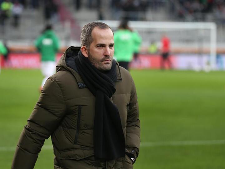Augsburgs Trainer Manuel Baum. Foto: Karl-Josef Hildenbrand