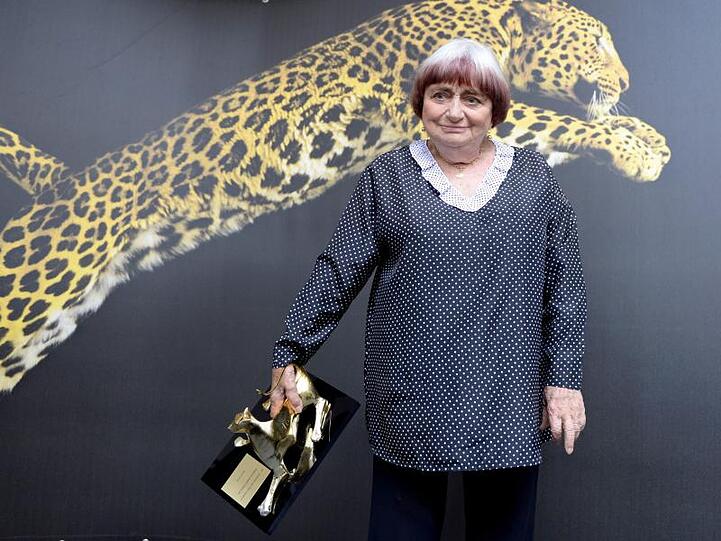 Agnes Varda wurde mit zahlreichen Preisen ausgezeichnet: Beim Filmfestival in Locarno erhielt sie 2014 den Ehren-Leoparden.
