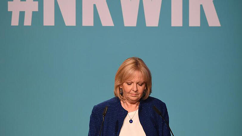 Die SPD von Ministerpräsidentin Hannelore Kraft hat mit einer spektakulären Wahlniederlage die Macht in ihrem Stammland Nordrhein-Westfalen verloren.