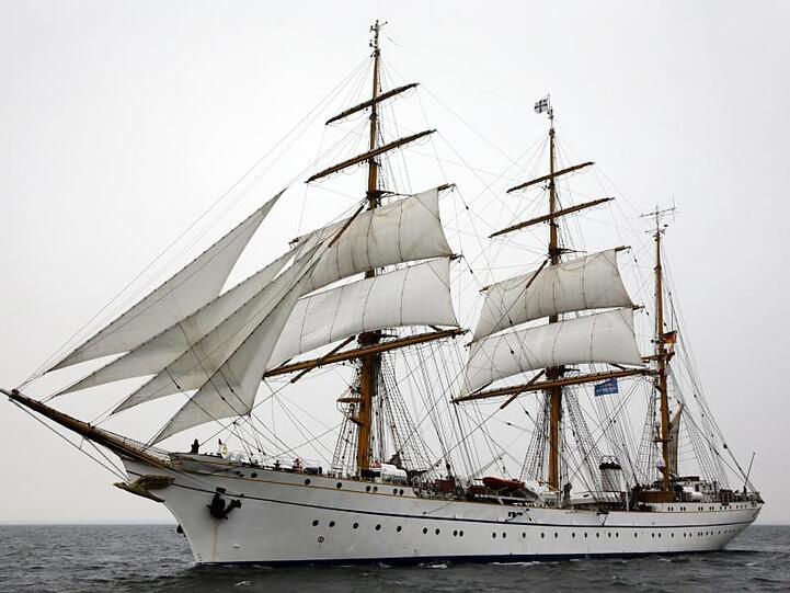 Der 1958 gebaute Marine-Segelschulschiff "Gorch Fock" wird seit 2016 überholt.