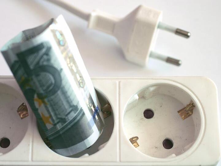 Zahlreiche Stromanbieter erhöhen laut «Bild» die Preise. (Symbolbild)