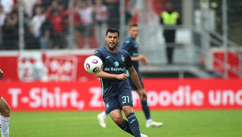 Sorgte mit einem Hammer vom Mittelkreis für die Führung: Kevin Volland.