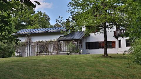 Ein Blick auf die Hans-Albers-Villa im Landkreis Starnberg im Jahr 2020.