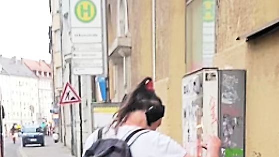 Der unbekannte Radler, der den Unfall provozierte.
