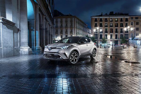 Der fällt aus der Rolle: Toyota wagt mit dem neuen C-HR ein Design-Experiment.