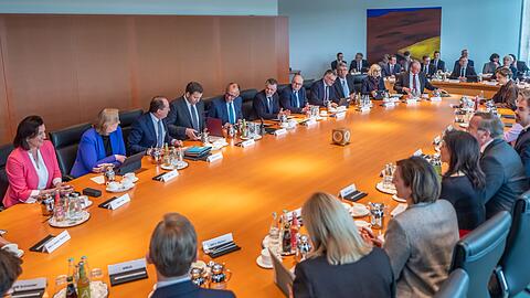 Der jetzt vom Kabinett beschlossene Gesetzentwurf zur internationalen Rechtshilfe in Strafsachen setzt teilweise Vorgaben der Europ&auml;ischen Union um.