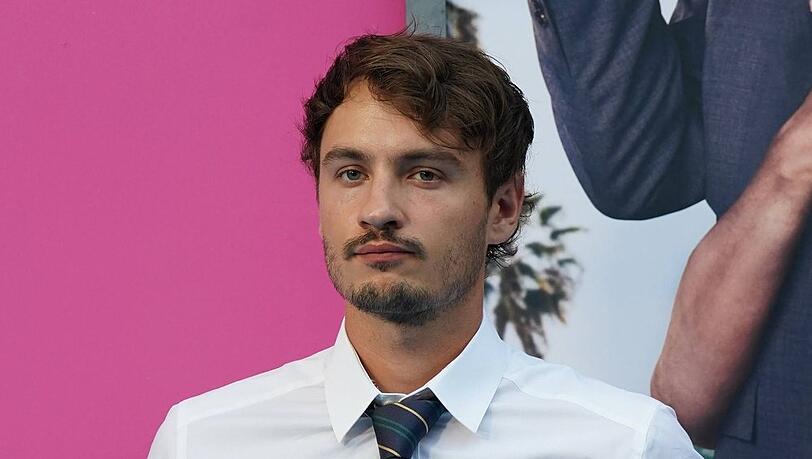 Brandon Thomas Lee und seine Partnerin haben sich verlobt. Brandon Thomas Lee und seine Partnerin haben sich verlobt.