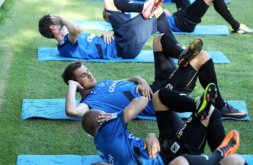 Die Löwen haben Quartier in Maria Taferl (Niederösterreich) bezogen. Bis 1. Juli bereitet sich der TSV 1860 dort auf die neue Saison vor. Die ersten Bilder vom Ort, dem Trainingsplatz, dem Quartier.