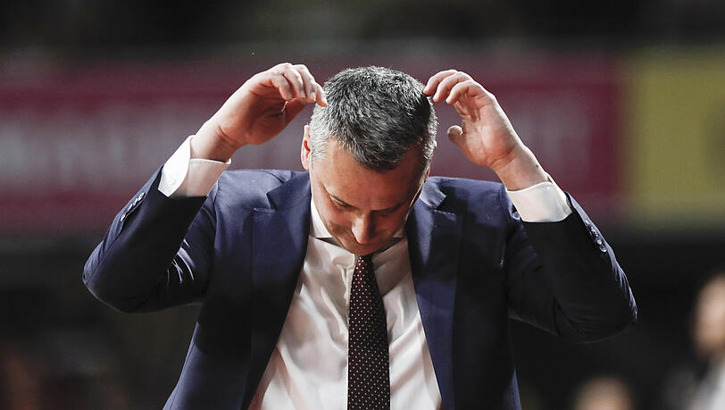 Pleite beim Favoriten: Dejan Radonjic, Coach der Bayern-Basketballer. Pleite beim Favoriten: Dejan Radonjic, Coach der Bayern-Basketballer.
